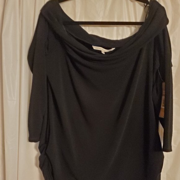 Brand new 3/4 sleeve off the shoulder sweater - Picture 1 of 5